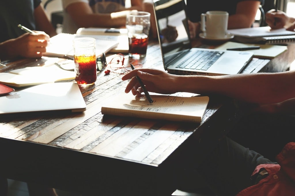 Effective management strategies for modern teams